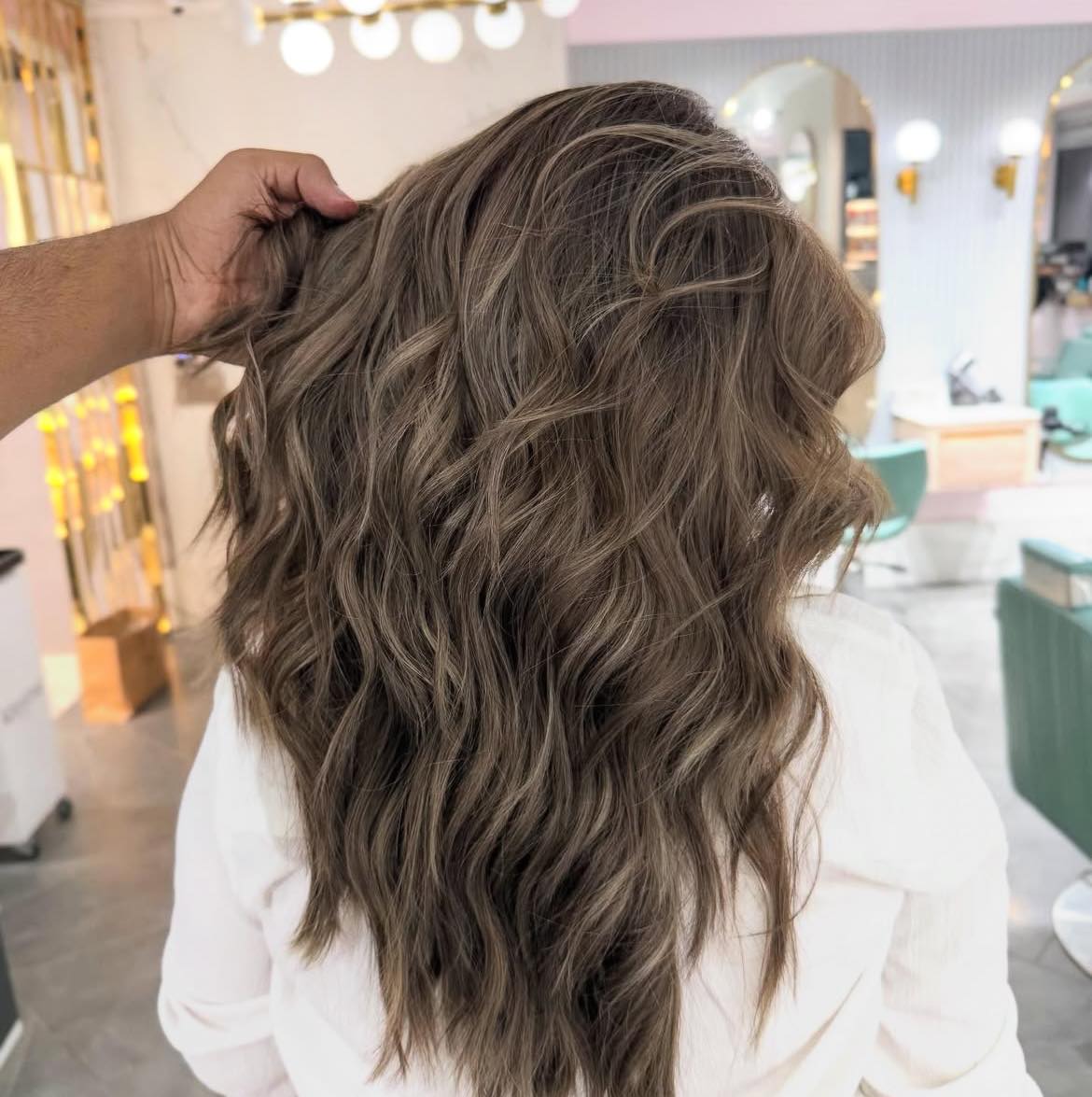 Cheveux doux beige et cendré