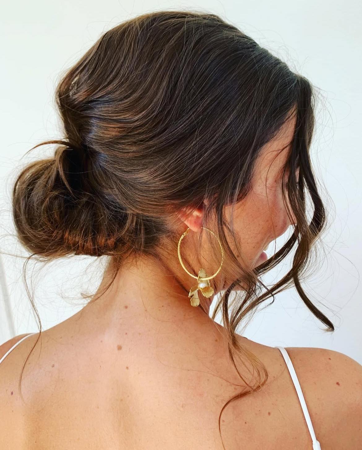 Chignon basso disordinato