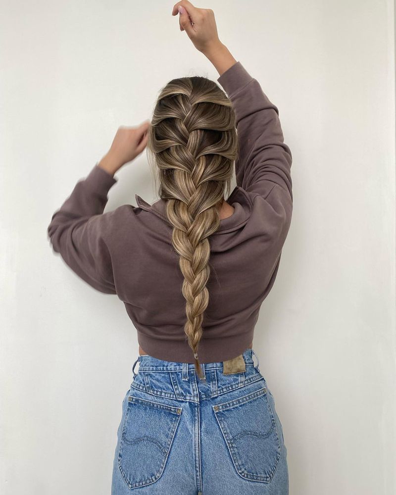 Tresse française brun cendré