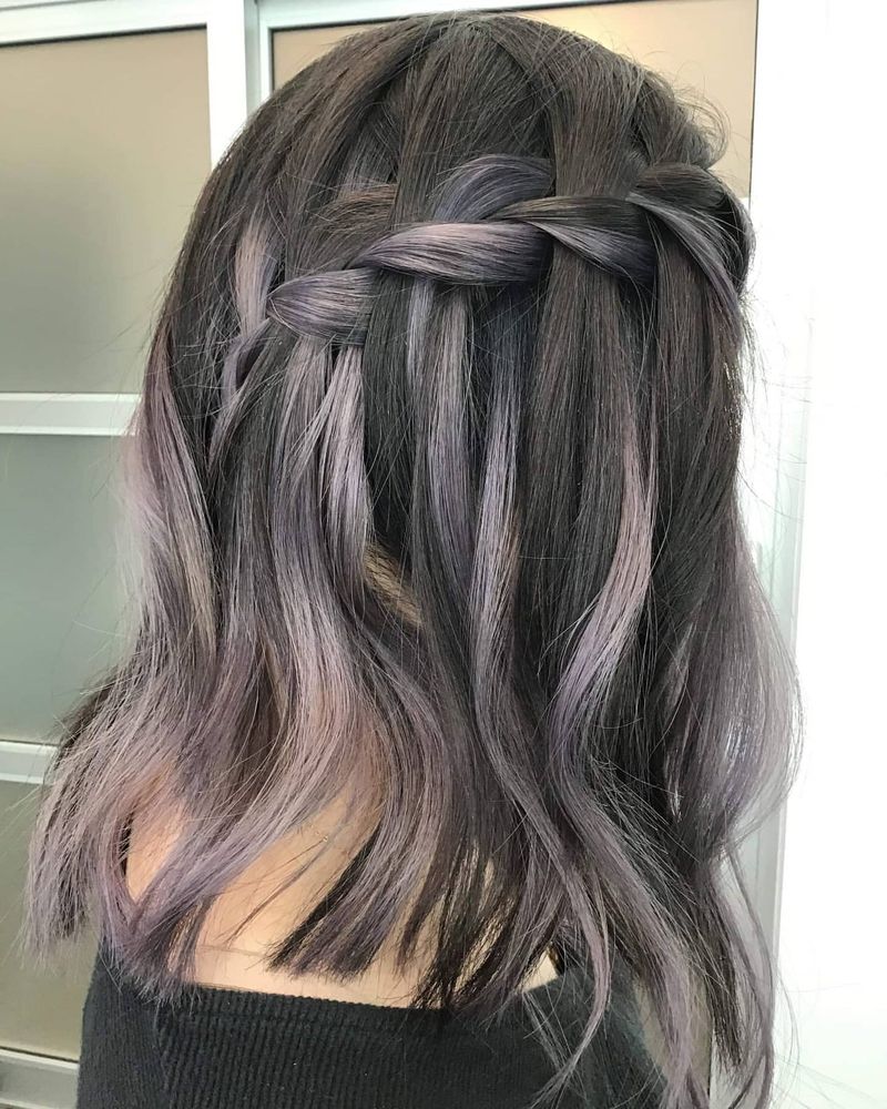 Tresse en cascade brun cendré