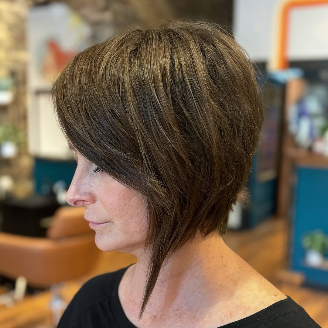 asymmetrical bob haircut