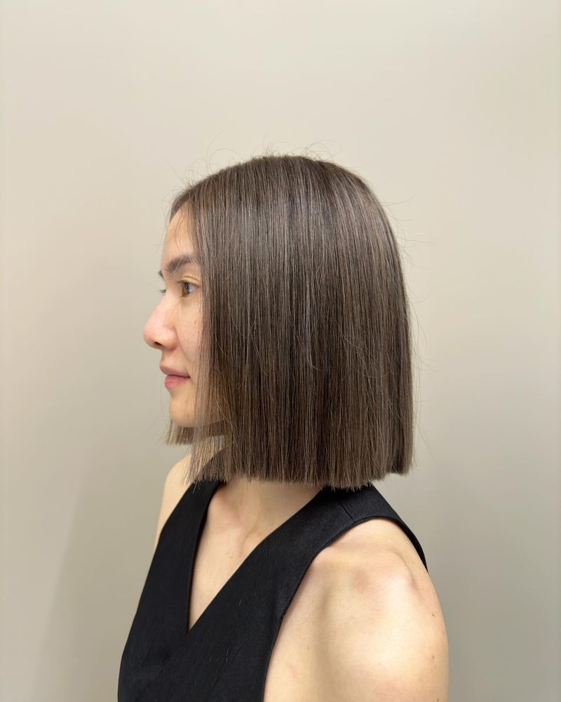 Chic Ash Brown Bob