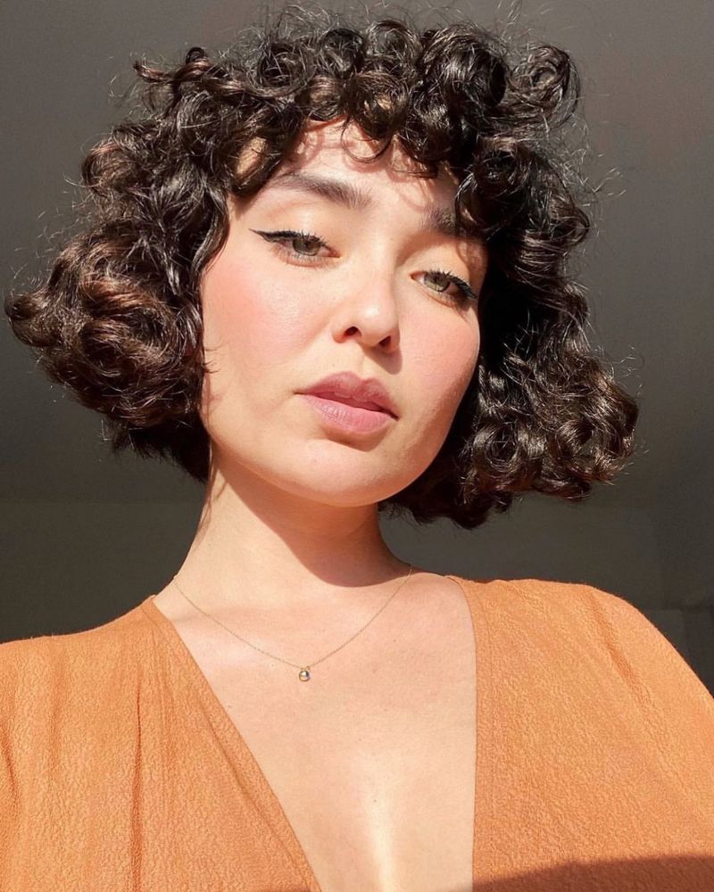 Curly Bob for Round Faces