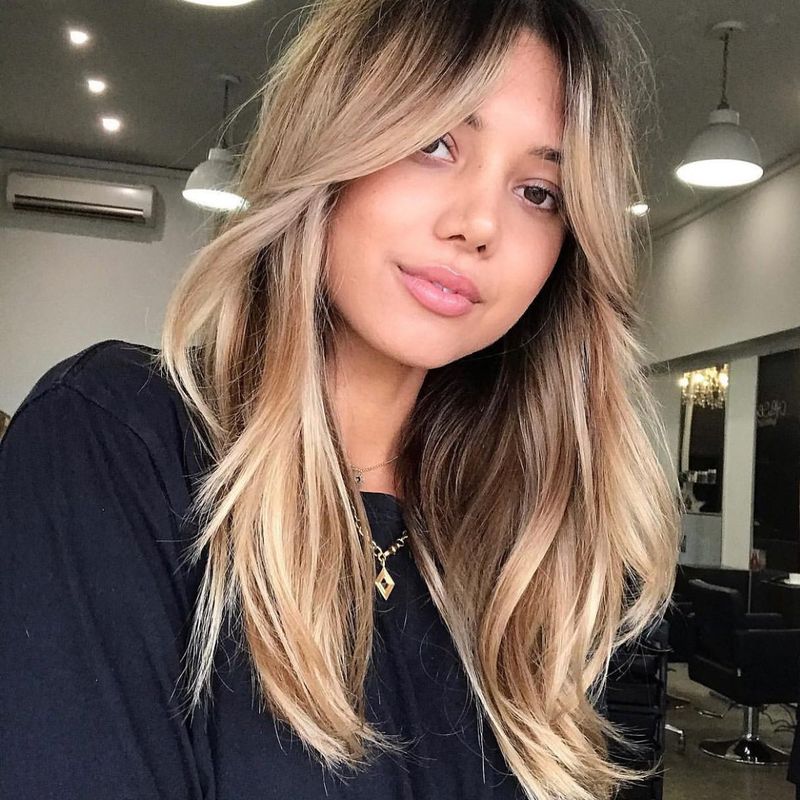 Frangia a tendina con Balayage