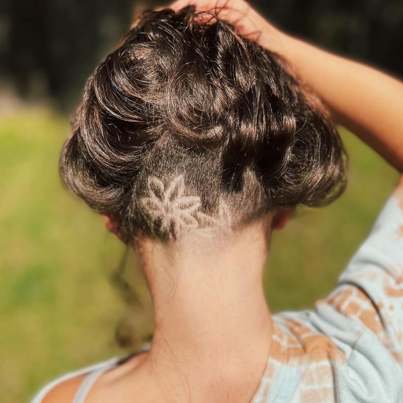 Sous-coupe florale féminine