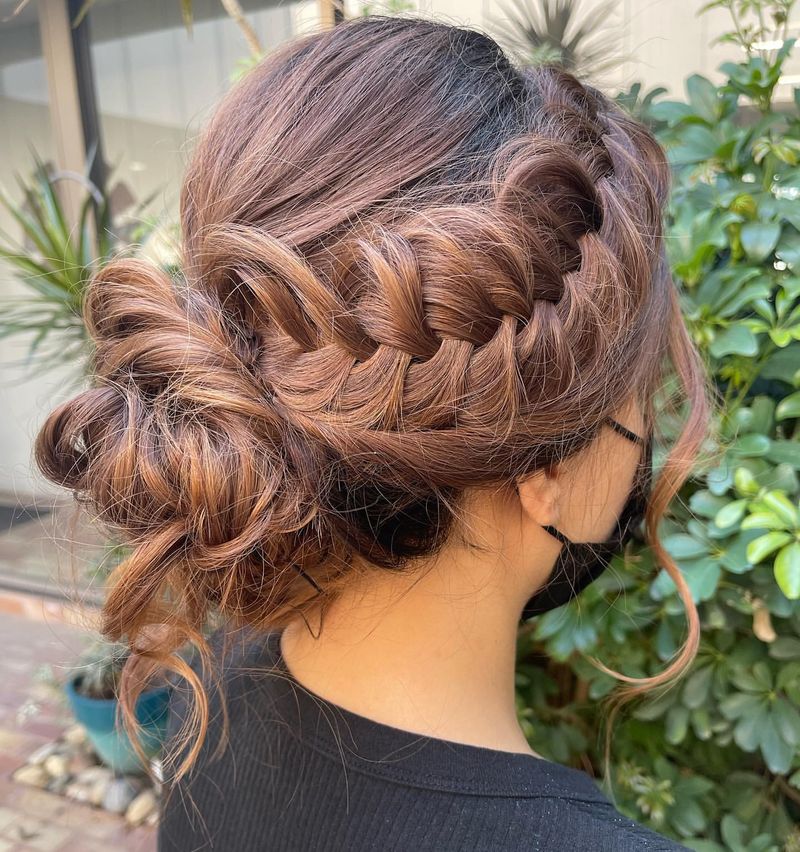 Chignon con treccia a coda di pesce