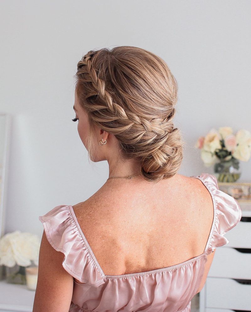 Elegante moño con trenza