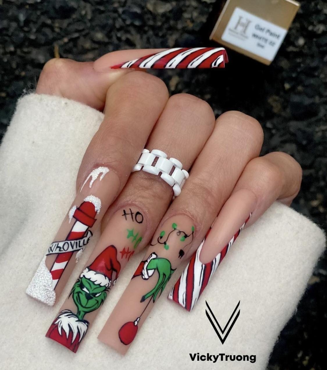 Uñas de invierno Grinch