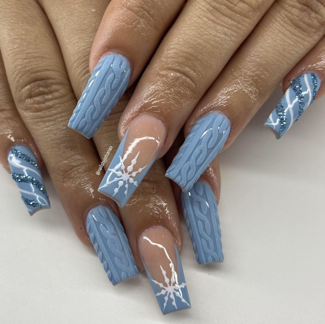 Uñas de invierno de bailarina azul claro