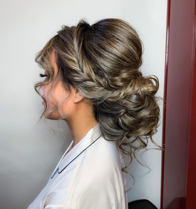 Chignon sciolto e attorcigliato