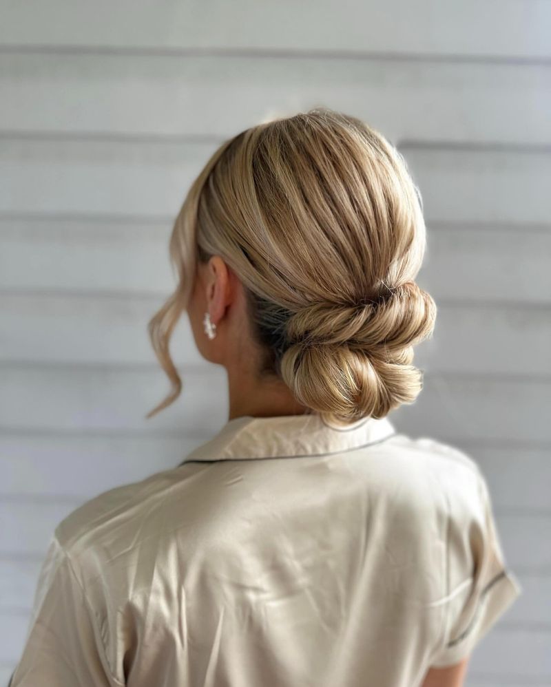 Chignon basso attorcigliato