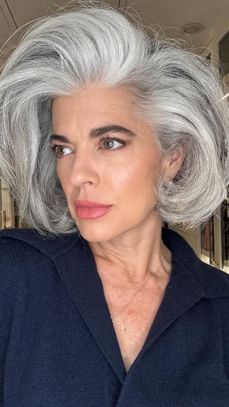 Gris natural con volumen