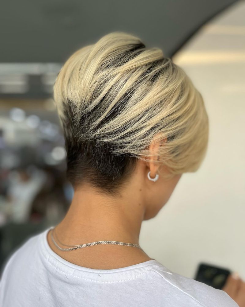 Cuña Pixie con corte inferior