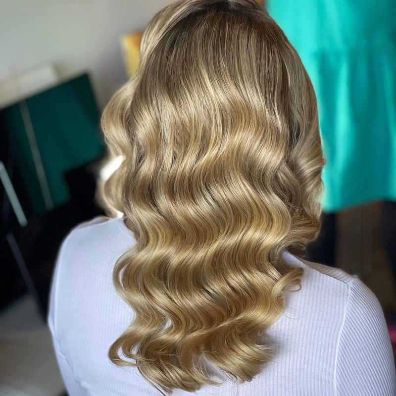 Retro Inspired Waves