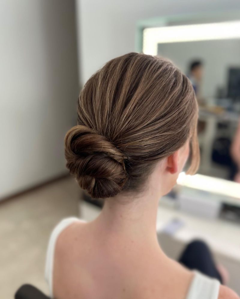 Penteado baixo elegante