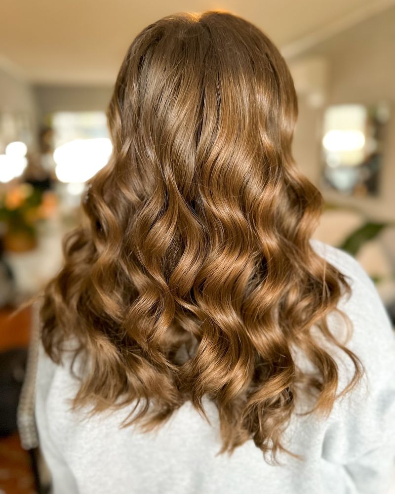 28 Curled Hairstyles To Have Everyone Admiring Your Stylish Locks