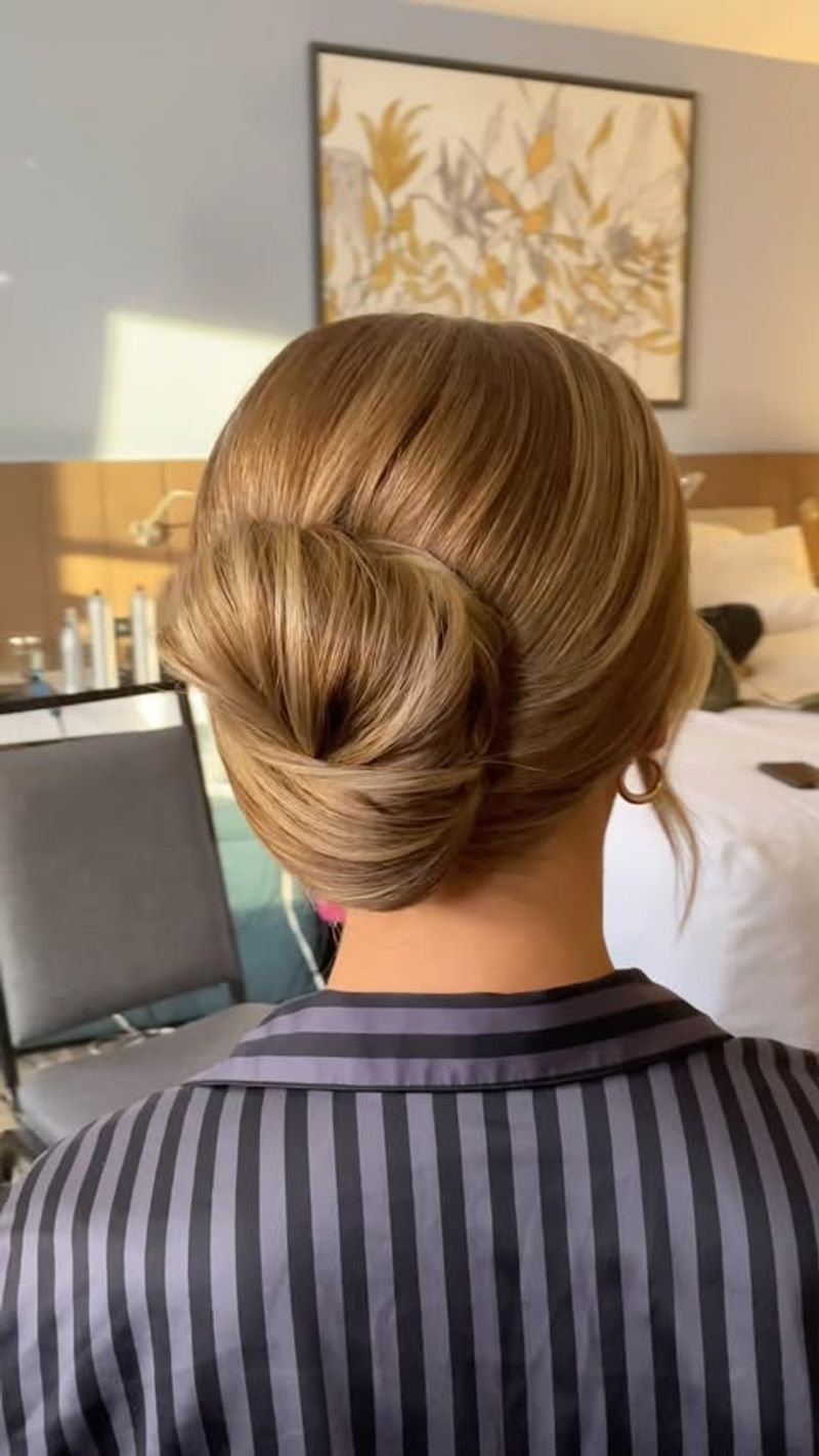 Sofisticato chignon basso