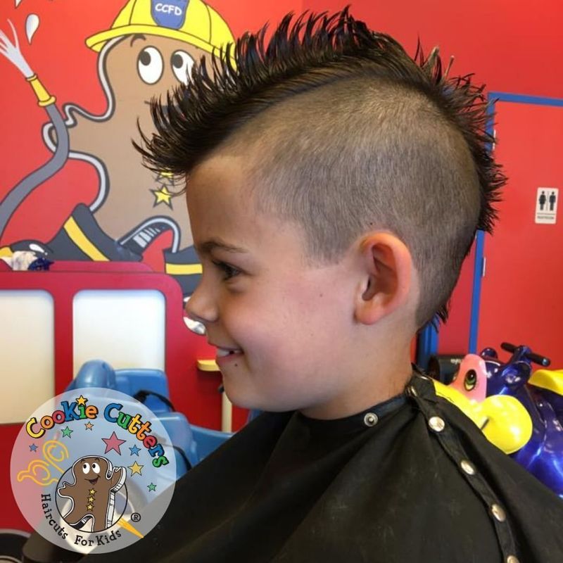 Mohawk de puntas para chicos