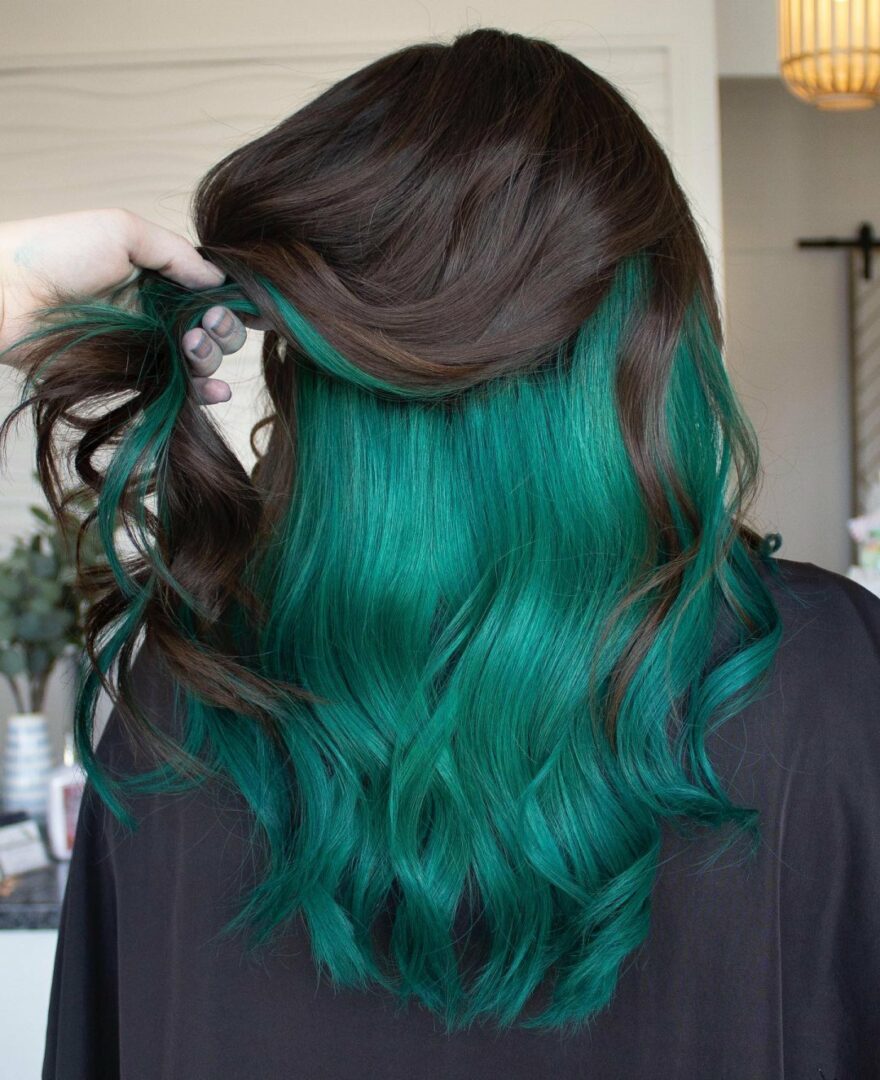 10 Teal Hair Ideas For The Ultimate Color Transformation Teal Peekaboo Highlights 880x1080