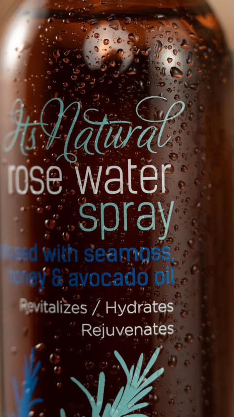 Utiliza agua de rosas en spray