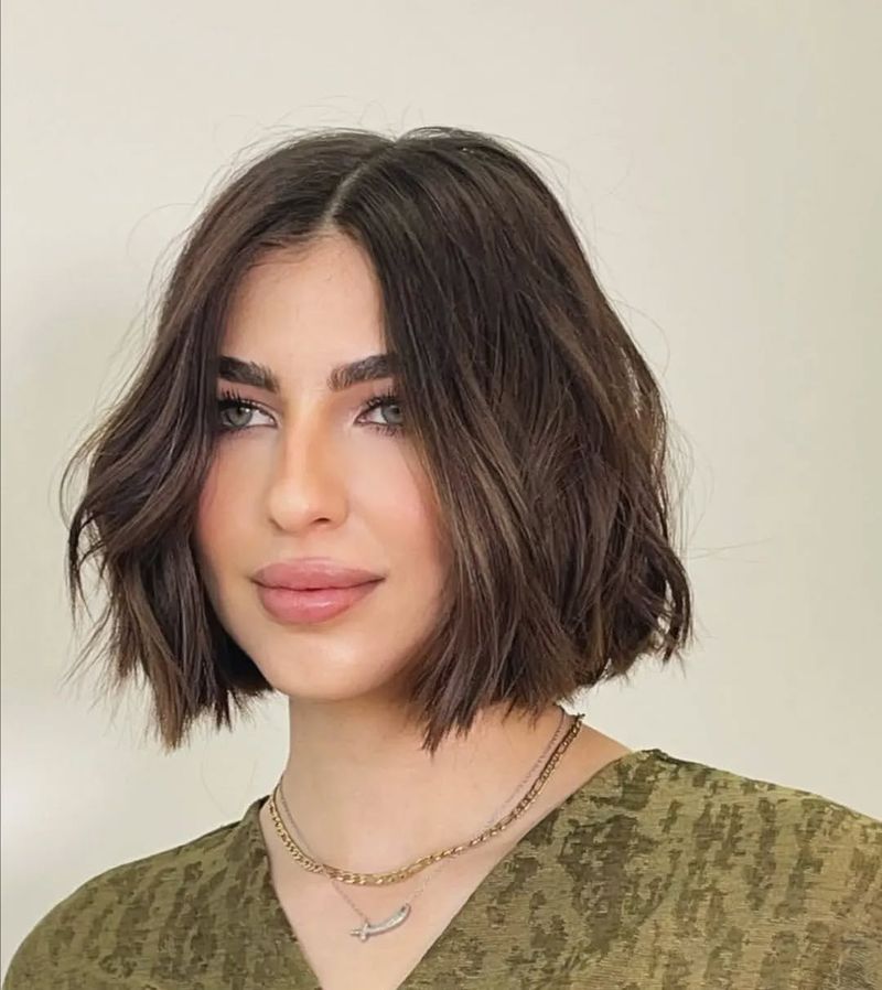 Wavy Bob for Oval Faces