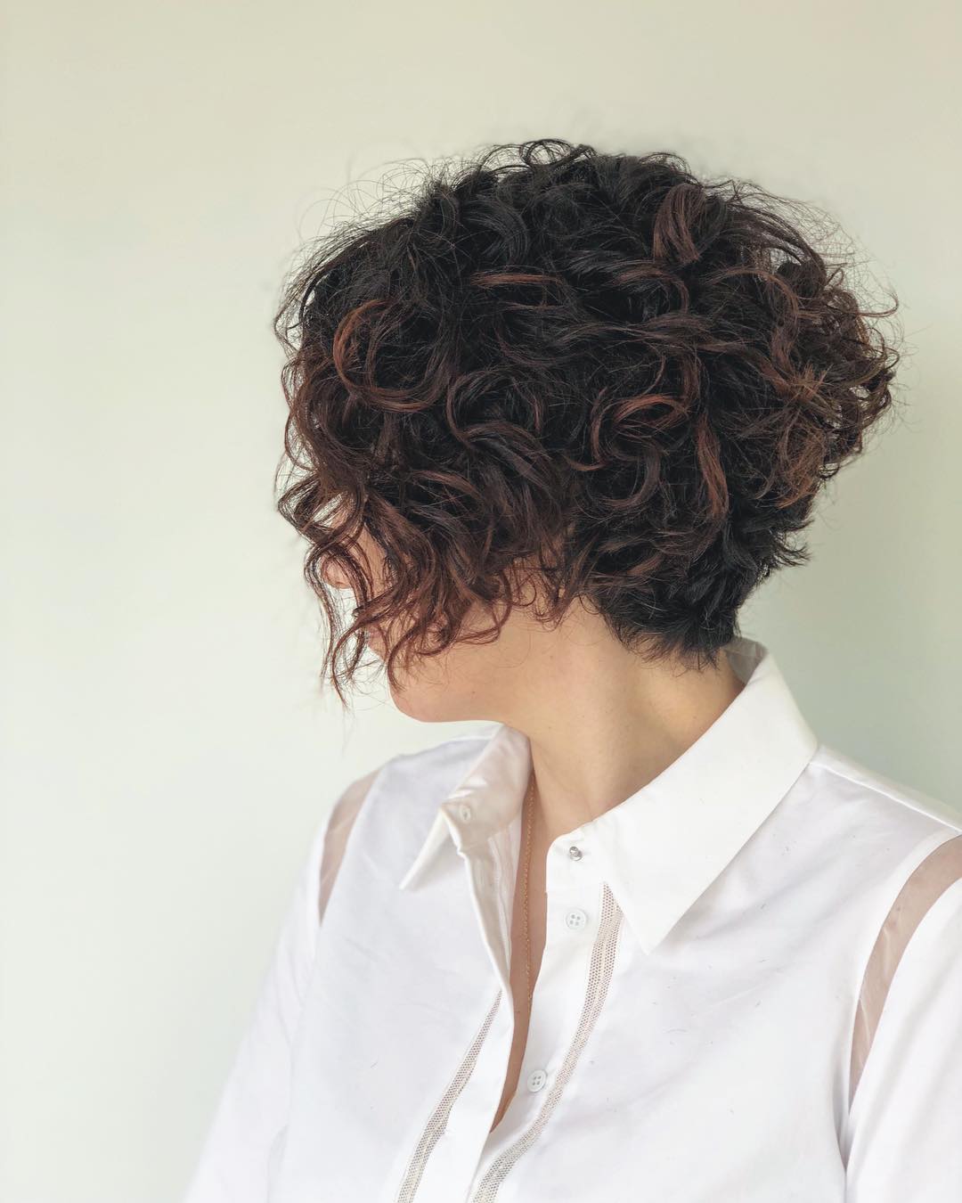 curly wedge haircut