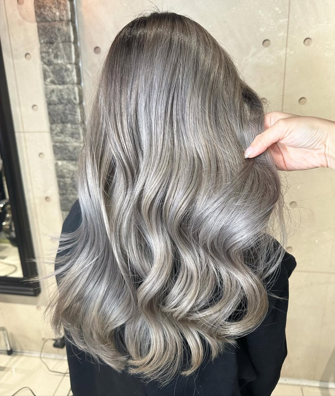 light ash blonde balayage