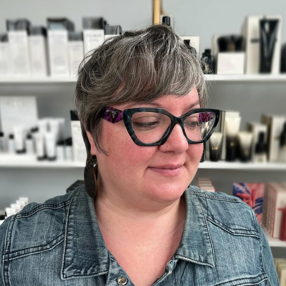 The Shaggy Pixie Is The Low Maintenance Short Hair You ve Been Waiting 