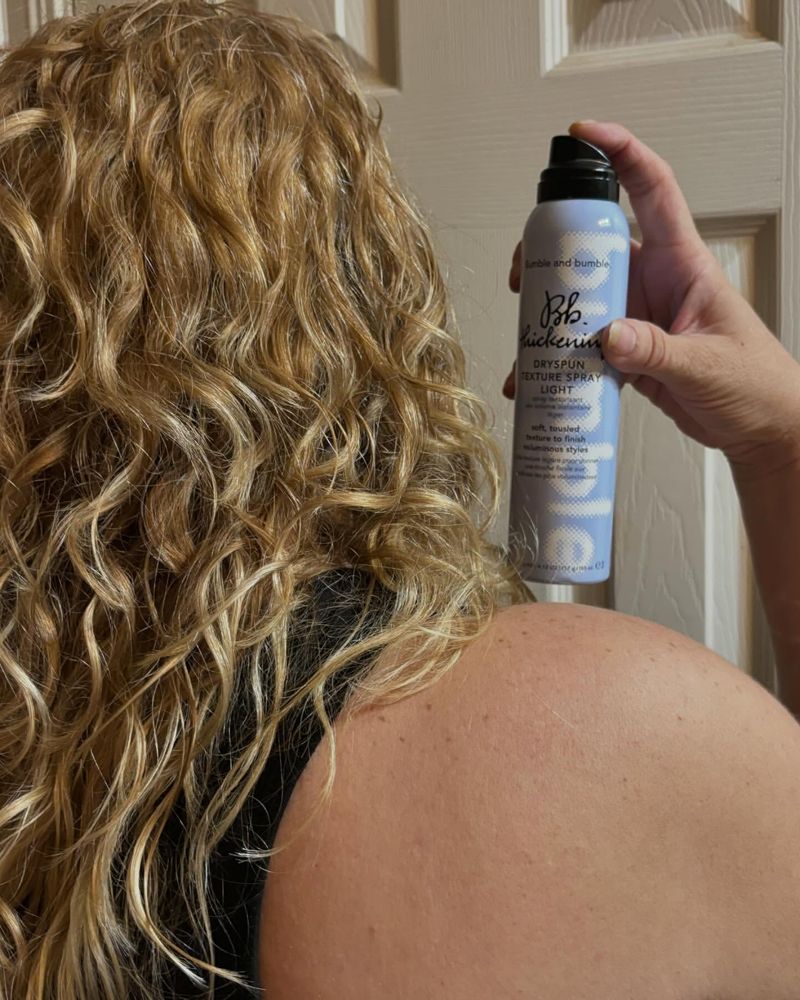 18. Controle met een lichte haarspray