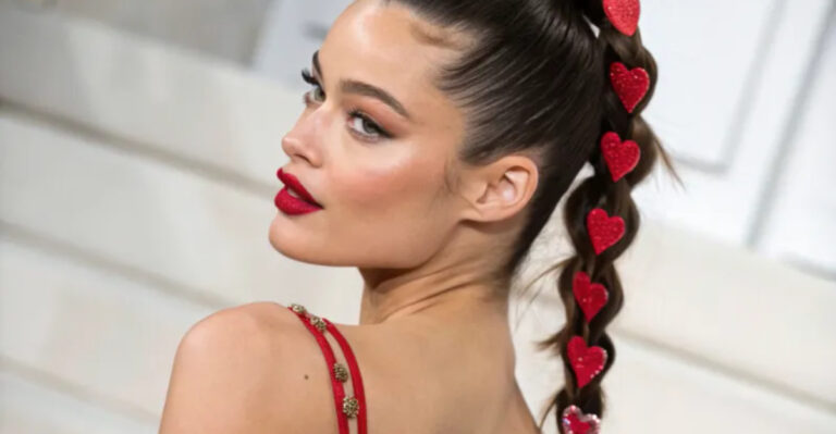 le acconciature più eleganti ispirate al 2025 per un appuntamento romantico di San Valentino
