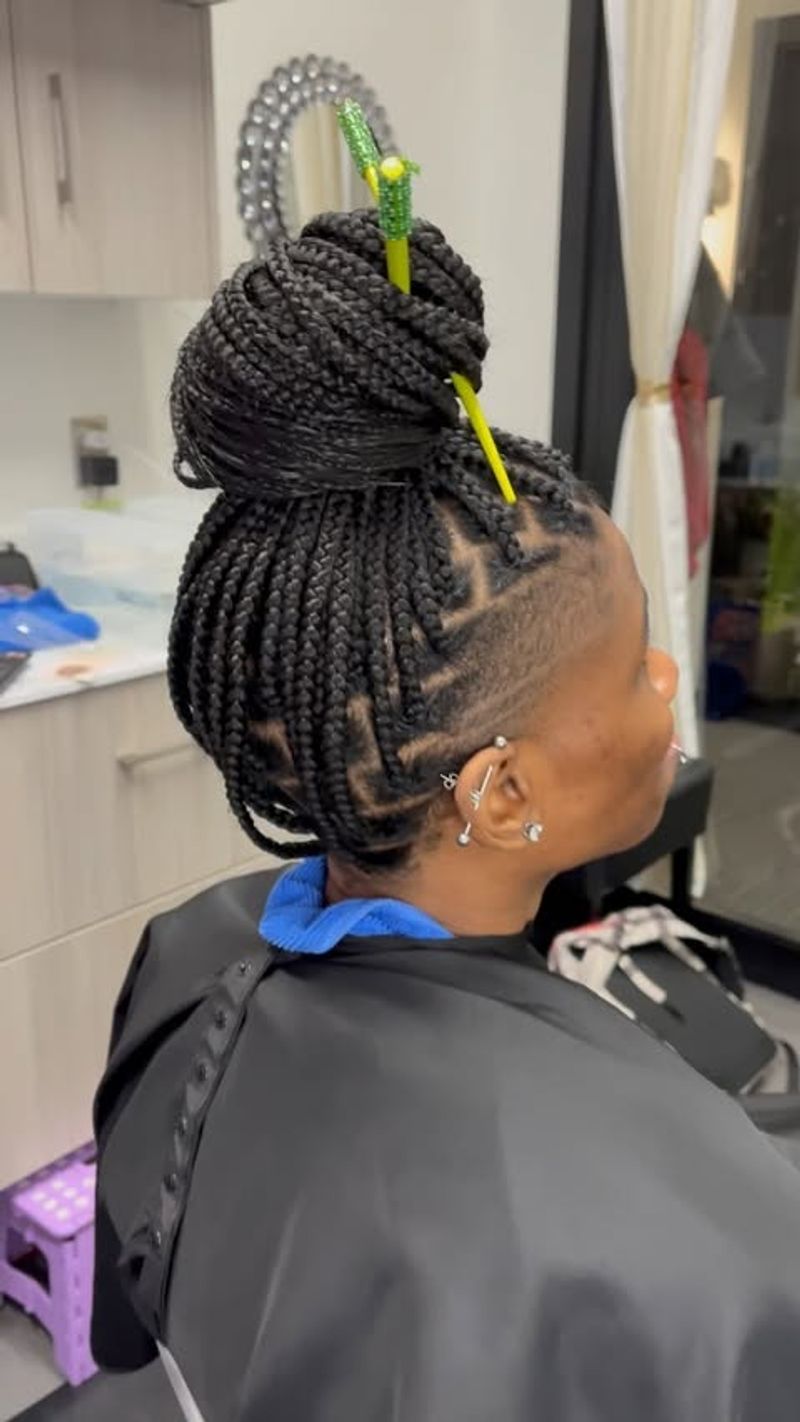 Cornrows avec côtés rasés