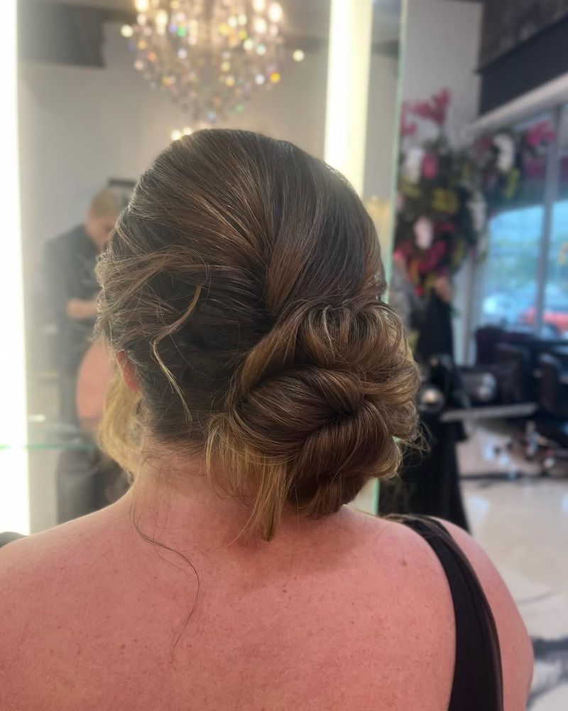 Penteado lateral elegante