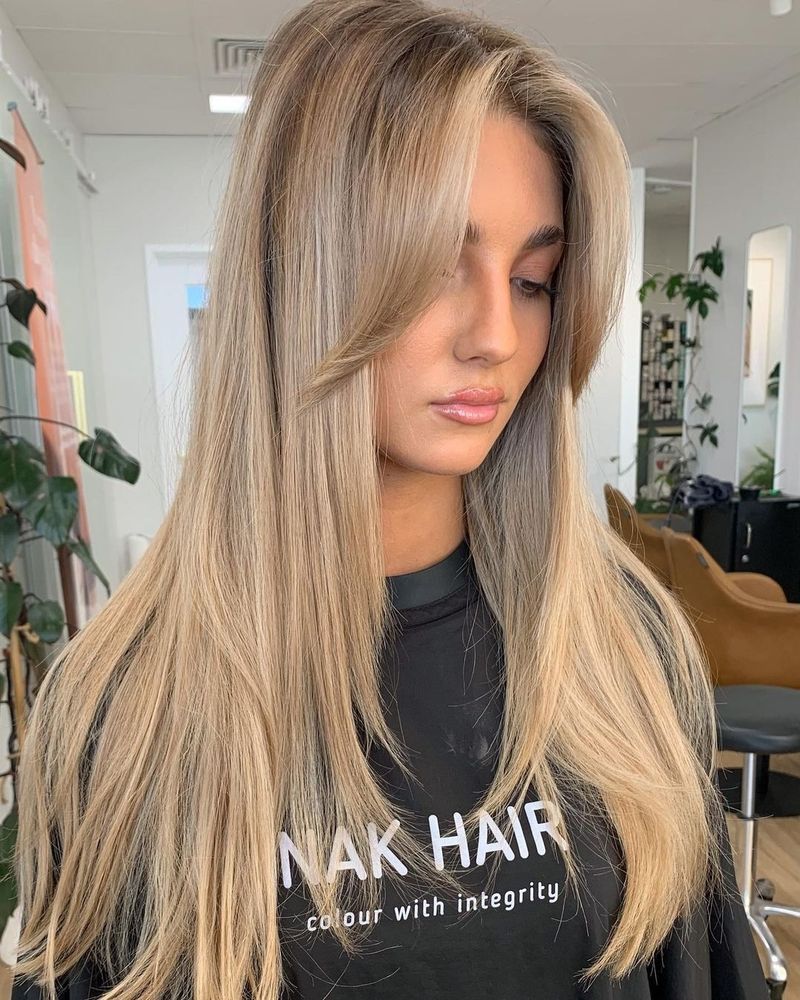 Franja cortina com cabelo liso