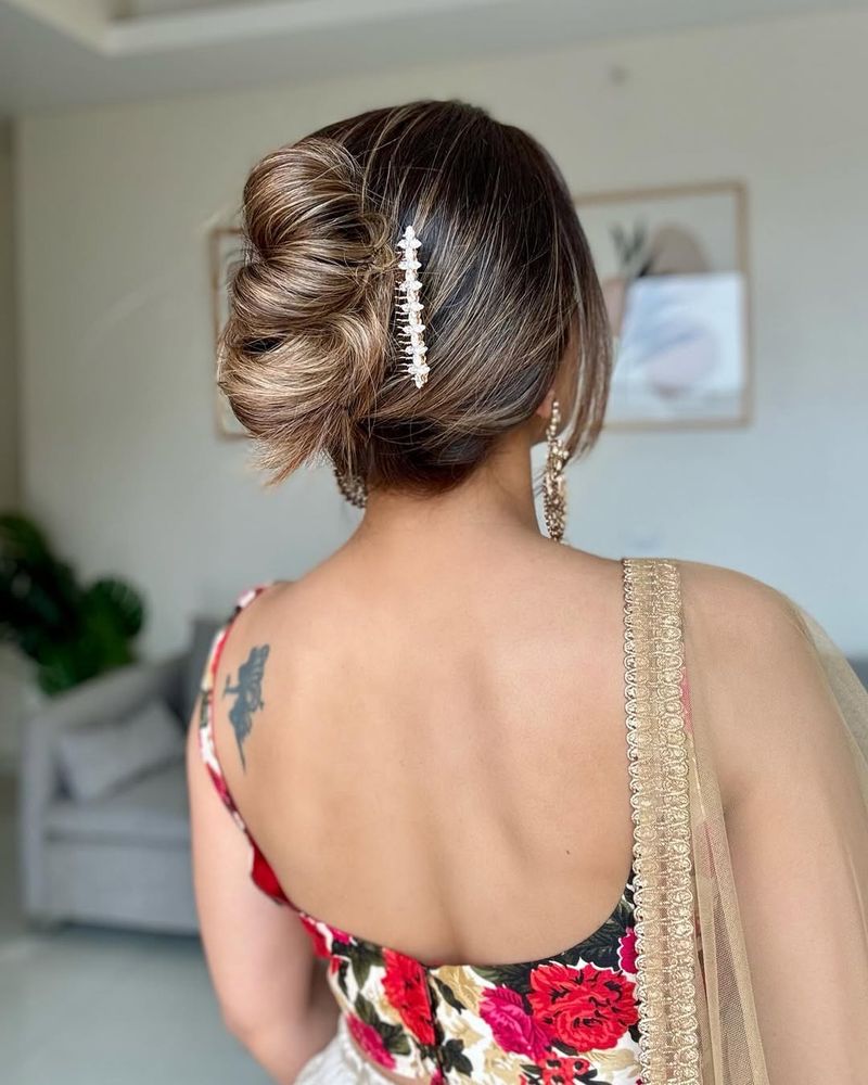 Chignon élégant et désordonné