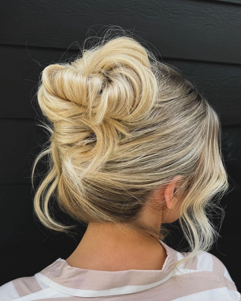 Chignon torsadé élégant