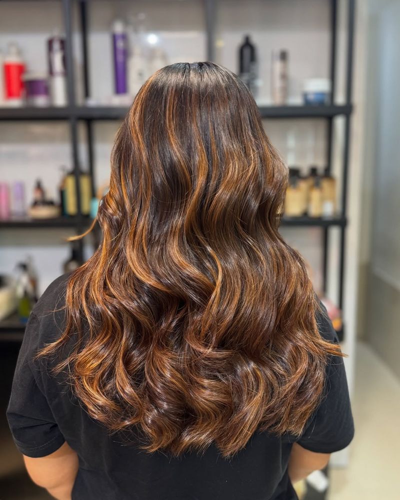 34 Cabelo Castanho Escuro Com Madeixas Ideias Para Experimentar Em 2025