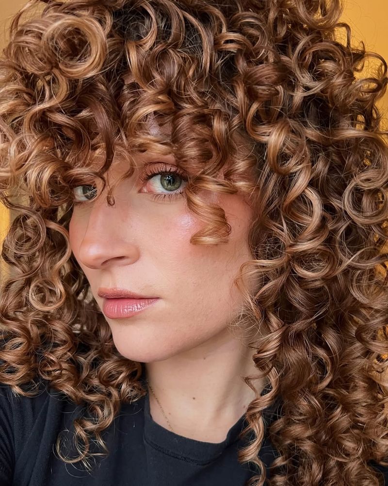 Capelli eccessivamente voluminosi