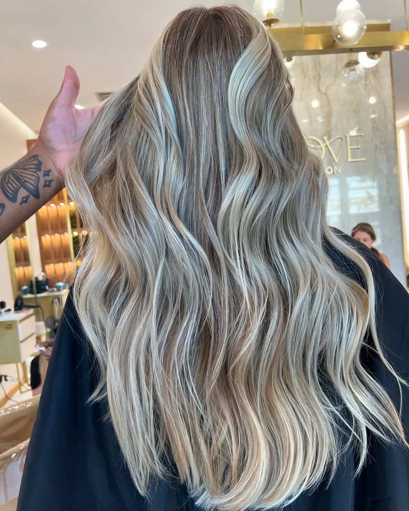 Pearl Blonde Streaks