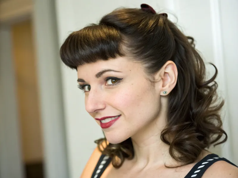 Pin-Up Bangs