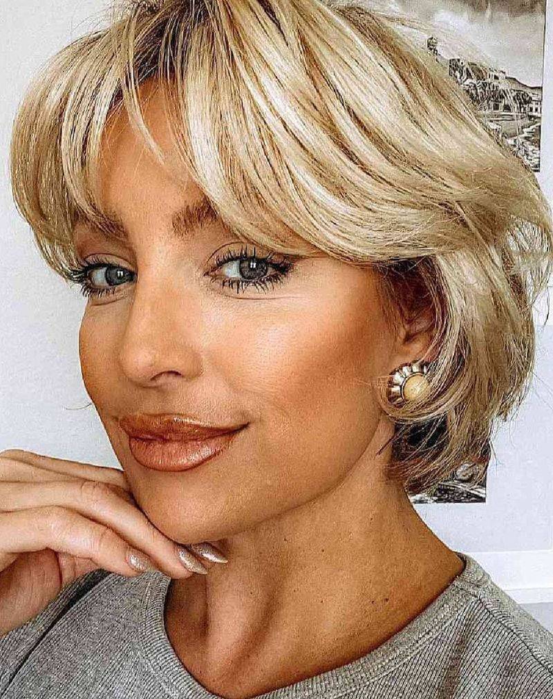 Pixie Bob with Elegant Waves