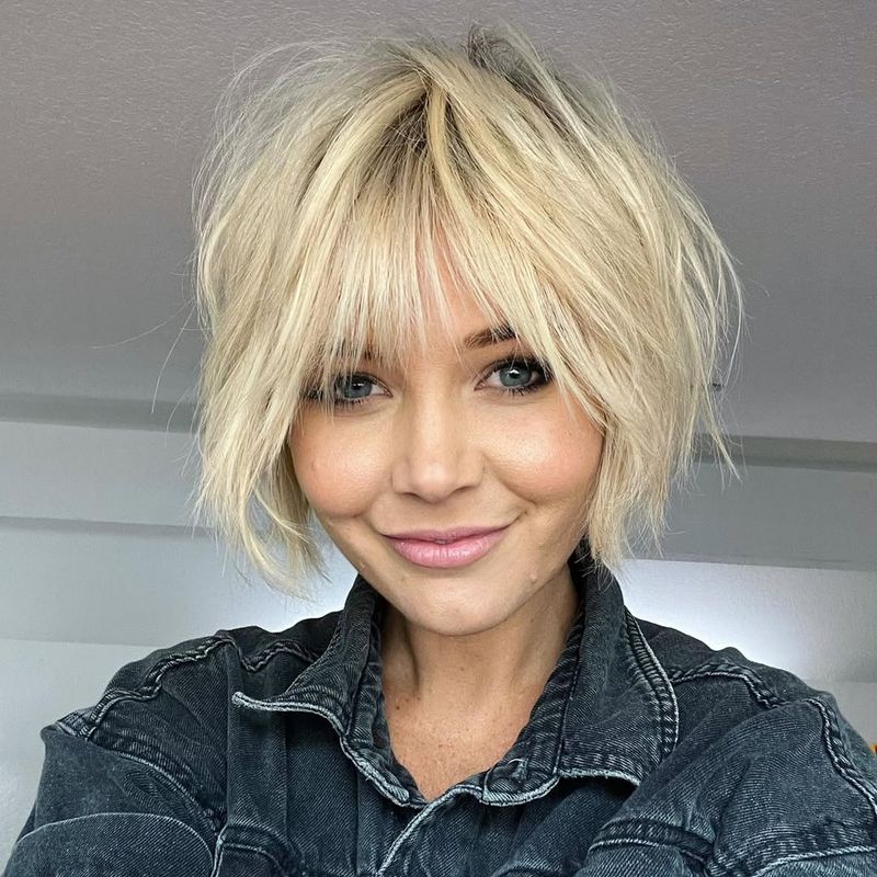 Pixie Bob com franja texturada