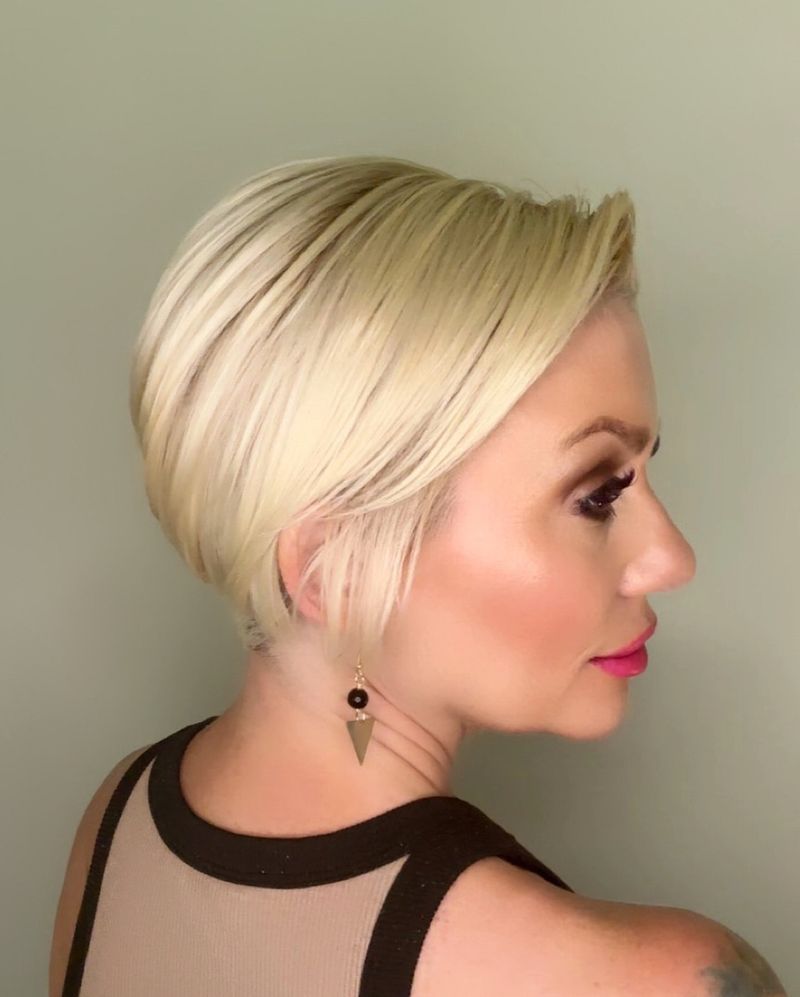 Pixie Cut met zijknip