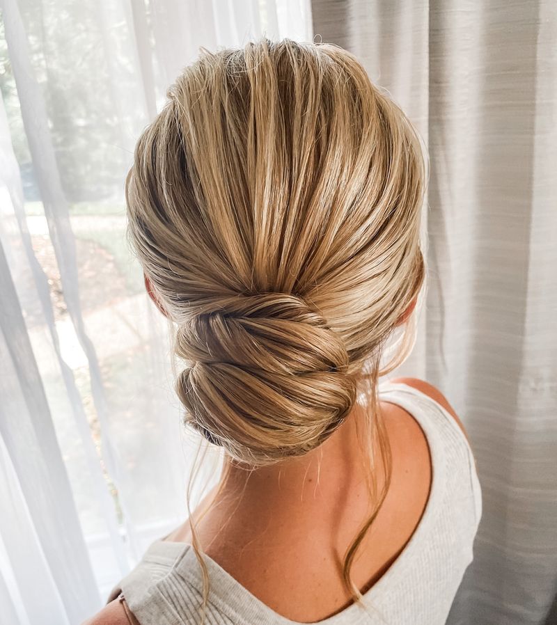 Penteado baixo elegante