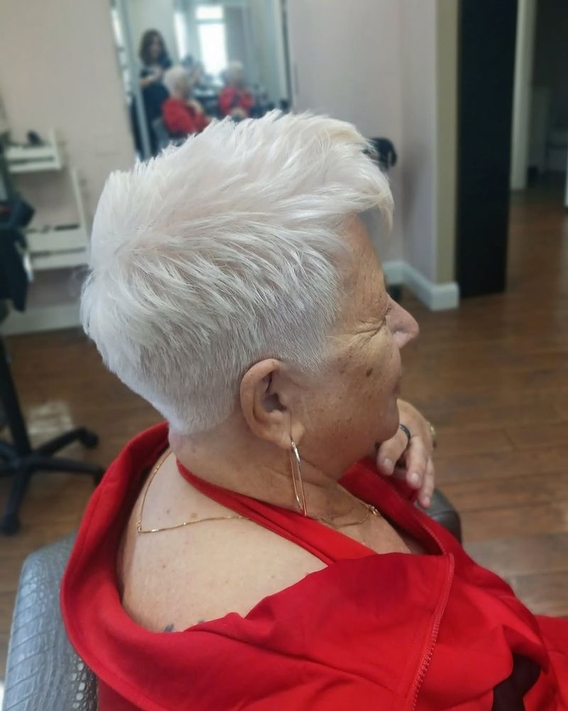 Sleek Platinum Pixie