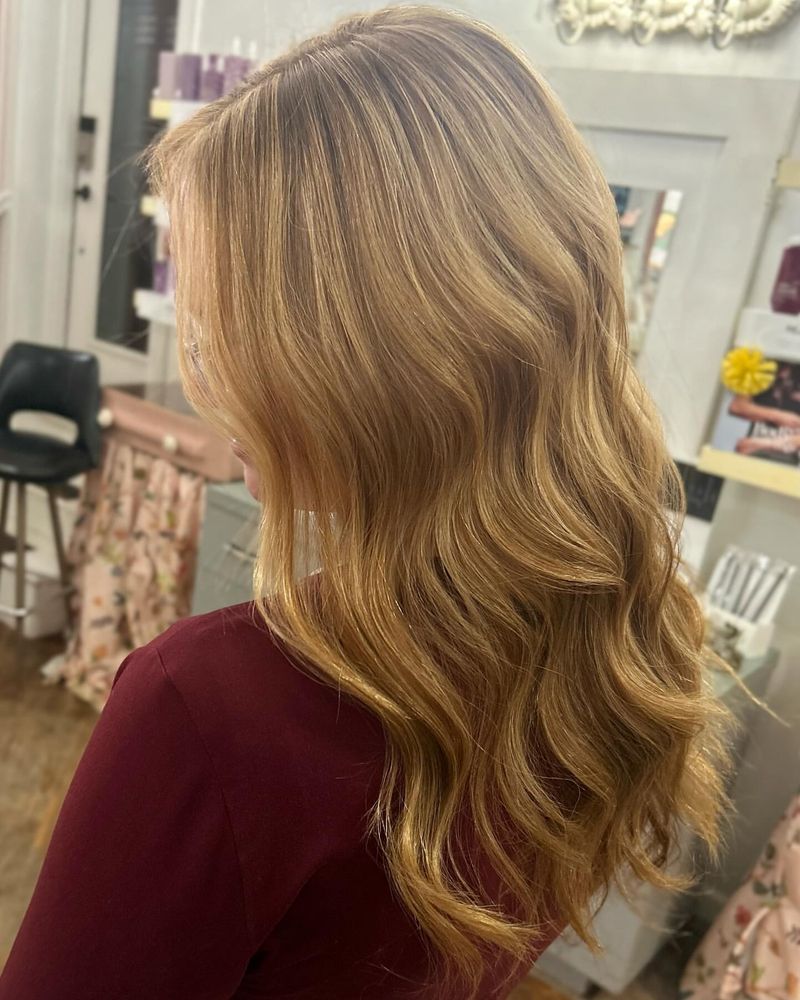 Soft Curls with Highlights