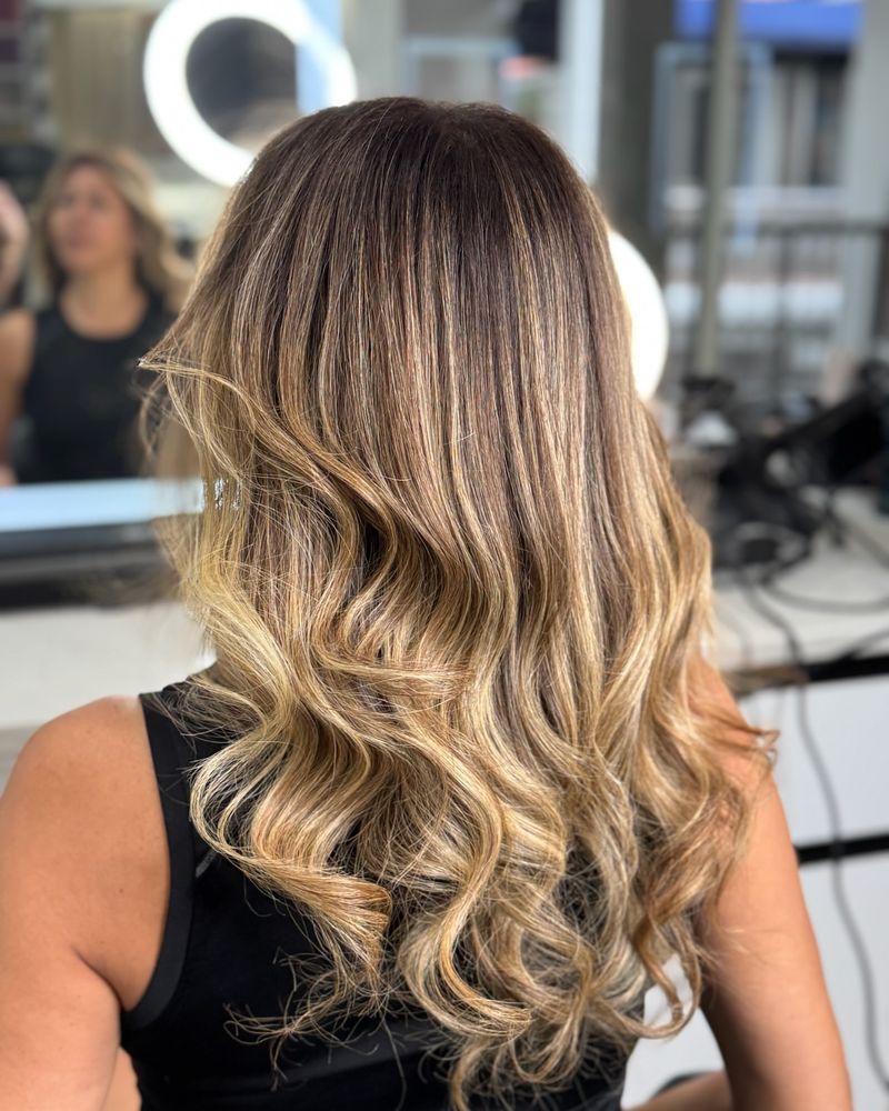 Soft Waves with Highlights