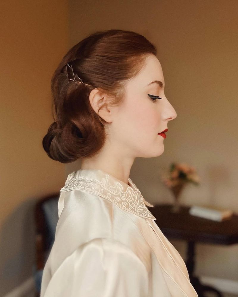 Roll Updo vintage