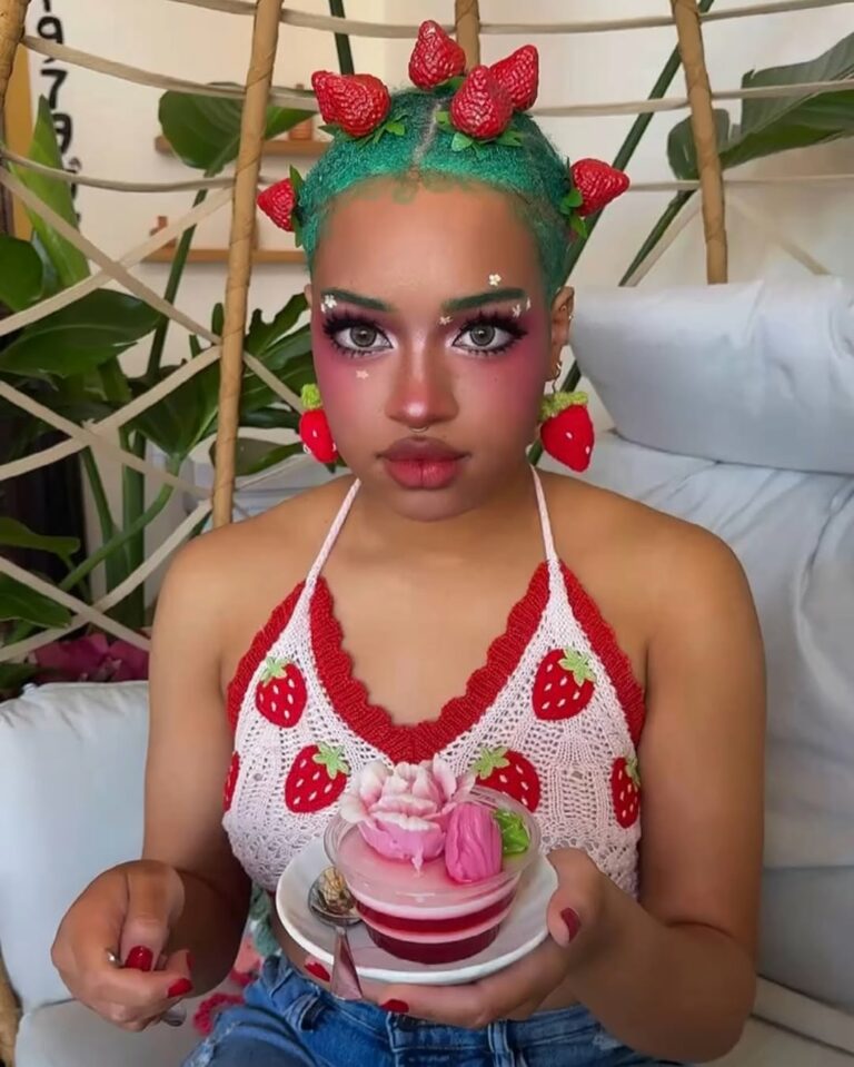 Strawberry Bantu Knots