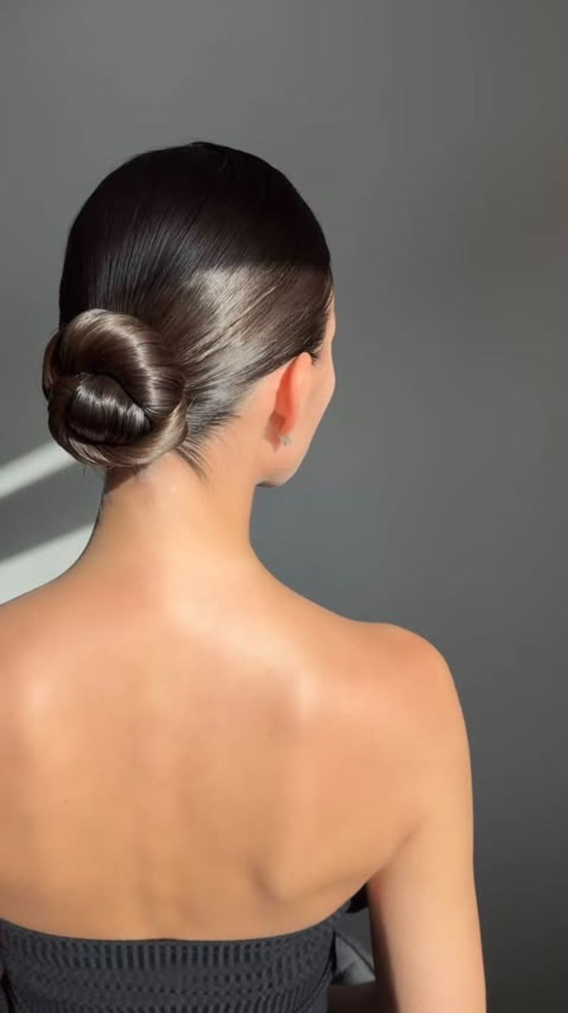 Chignon stretti con forcine