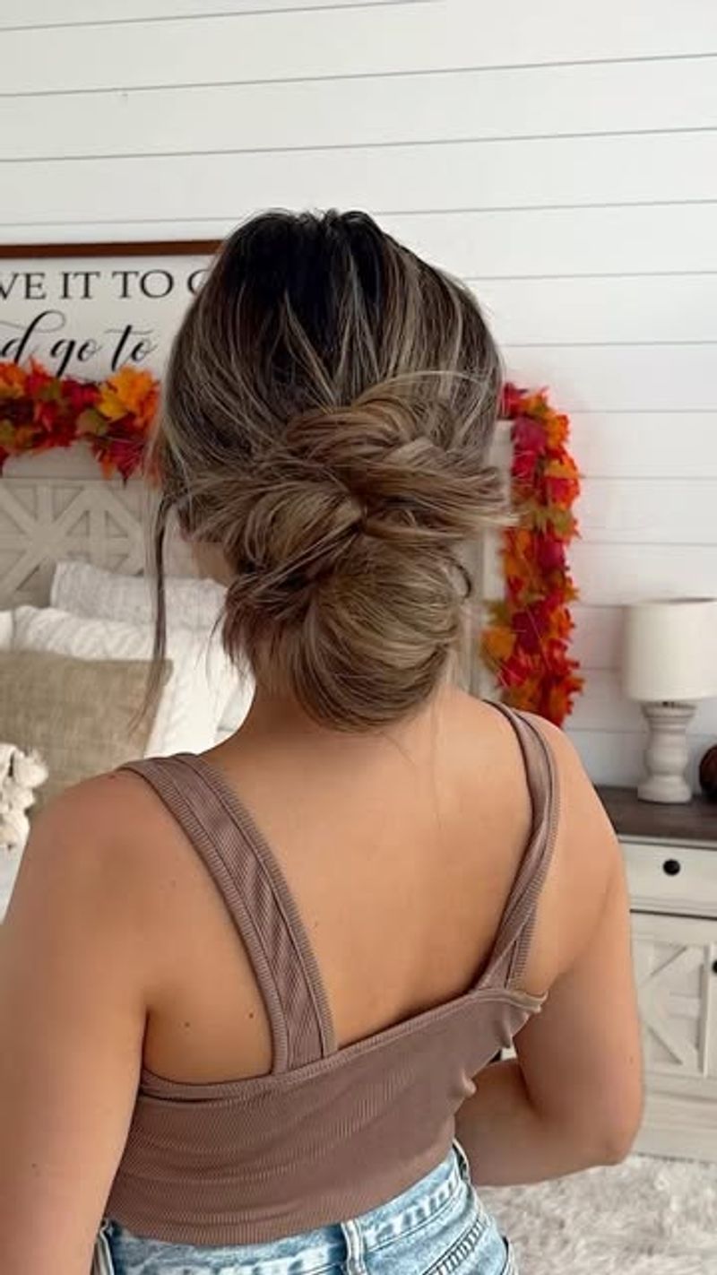 Essayez un chignon désordonné